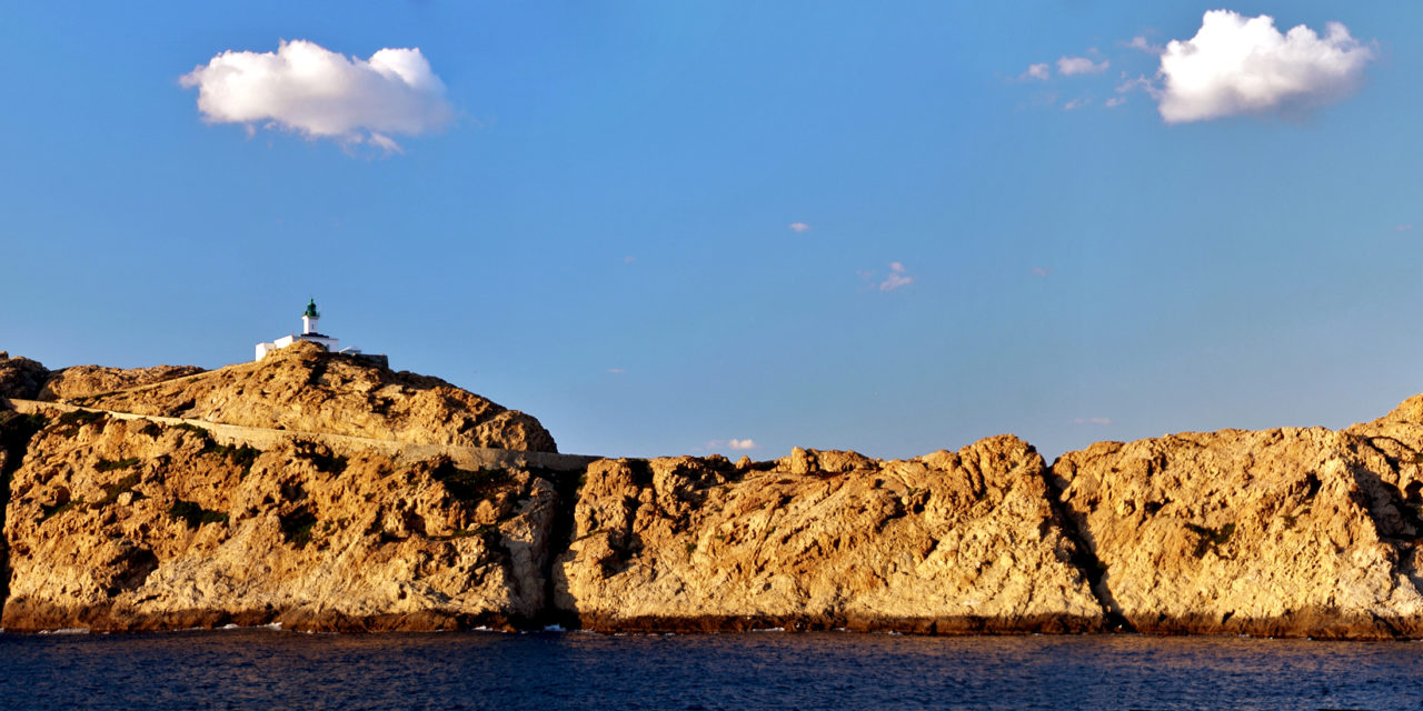 Le phare de la Pietra
