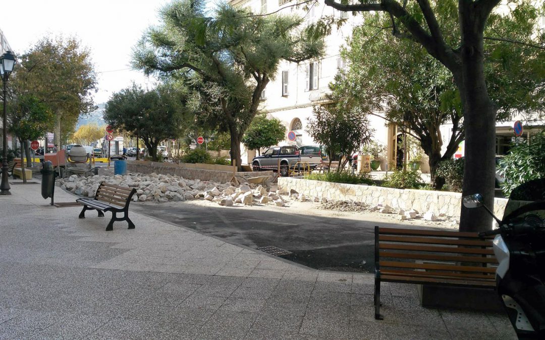 Embellissement de la place Delanney