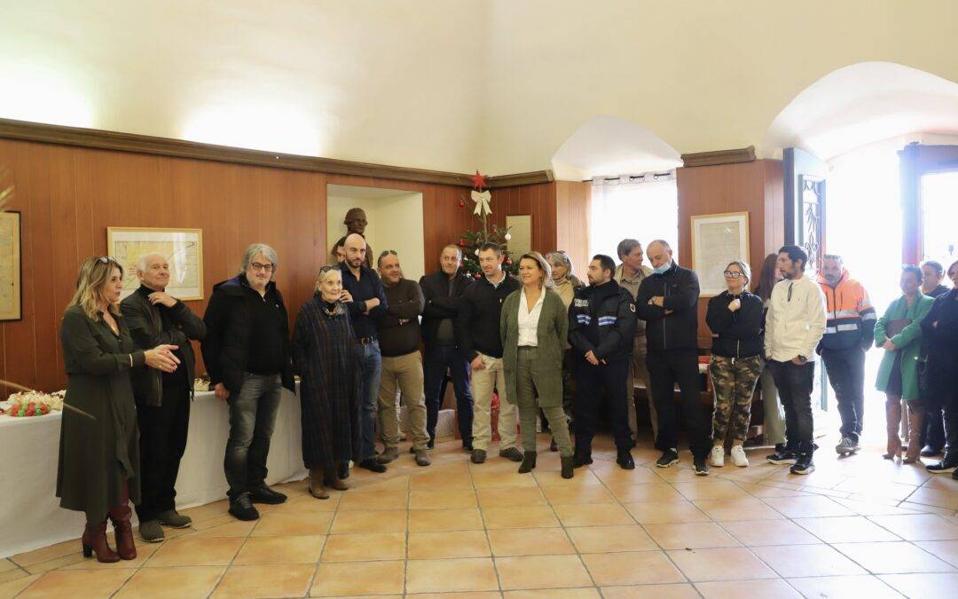 L’arburu di Natale di a Cità di L’Isula